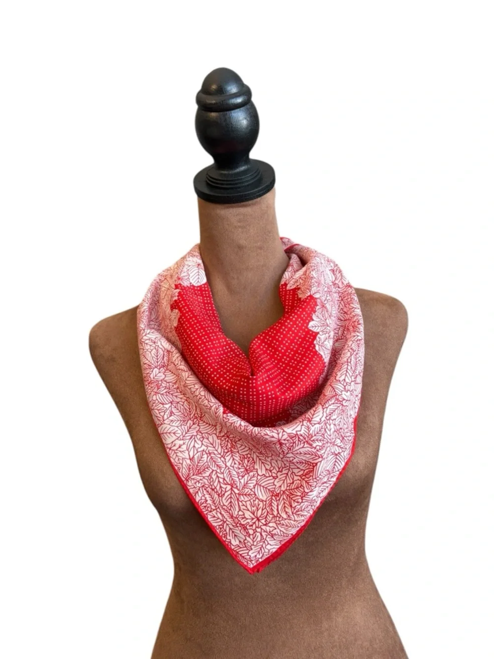 Red Square‎ Polyester Scarf 26